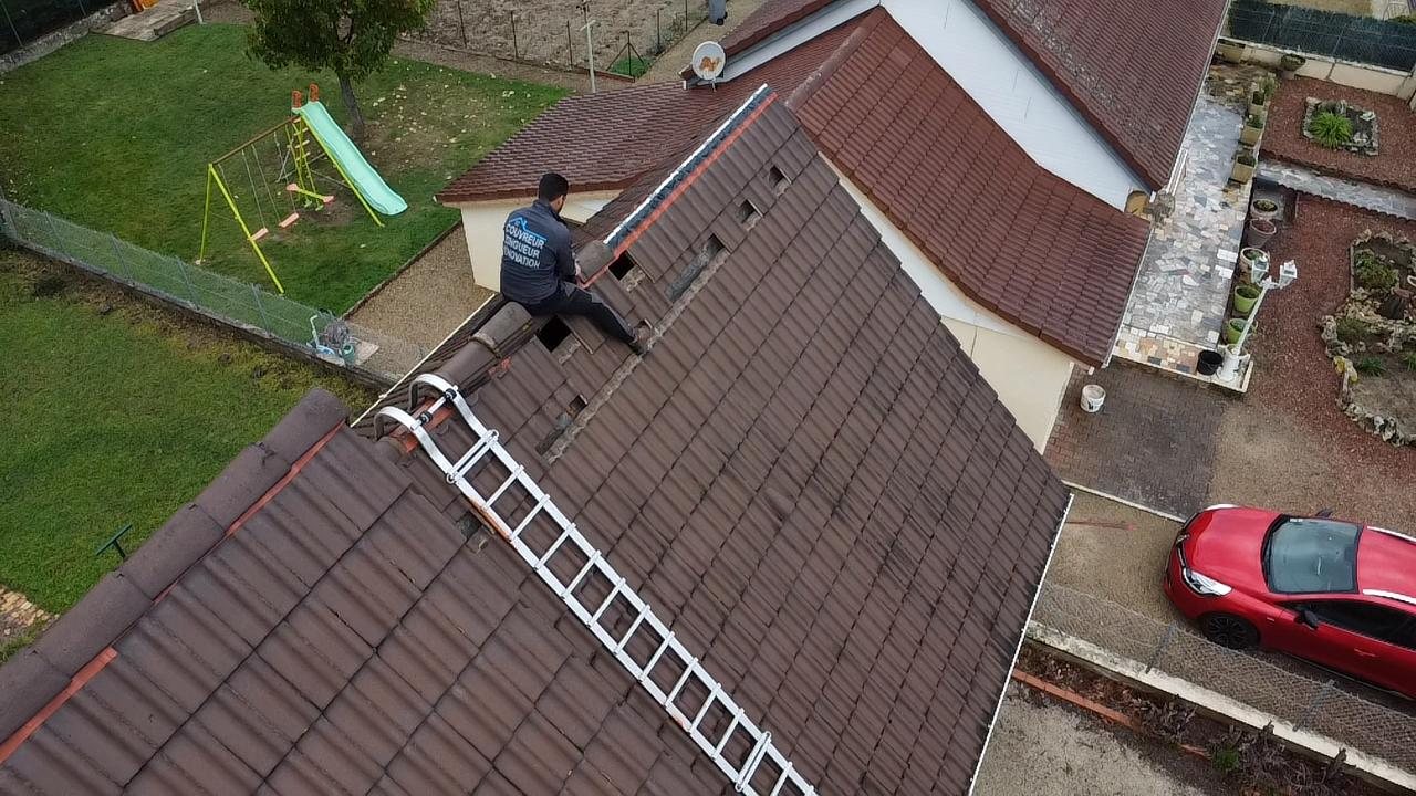 Nettoyage et démoussage de toiture